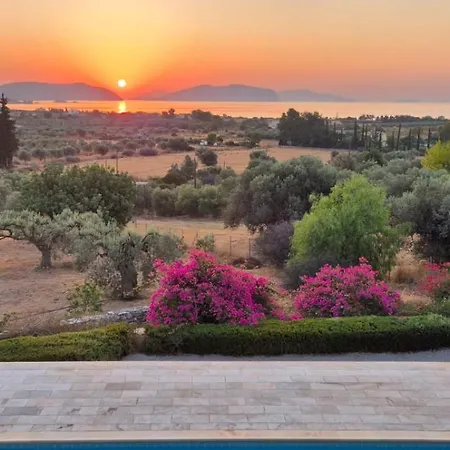 Oliva Villa *